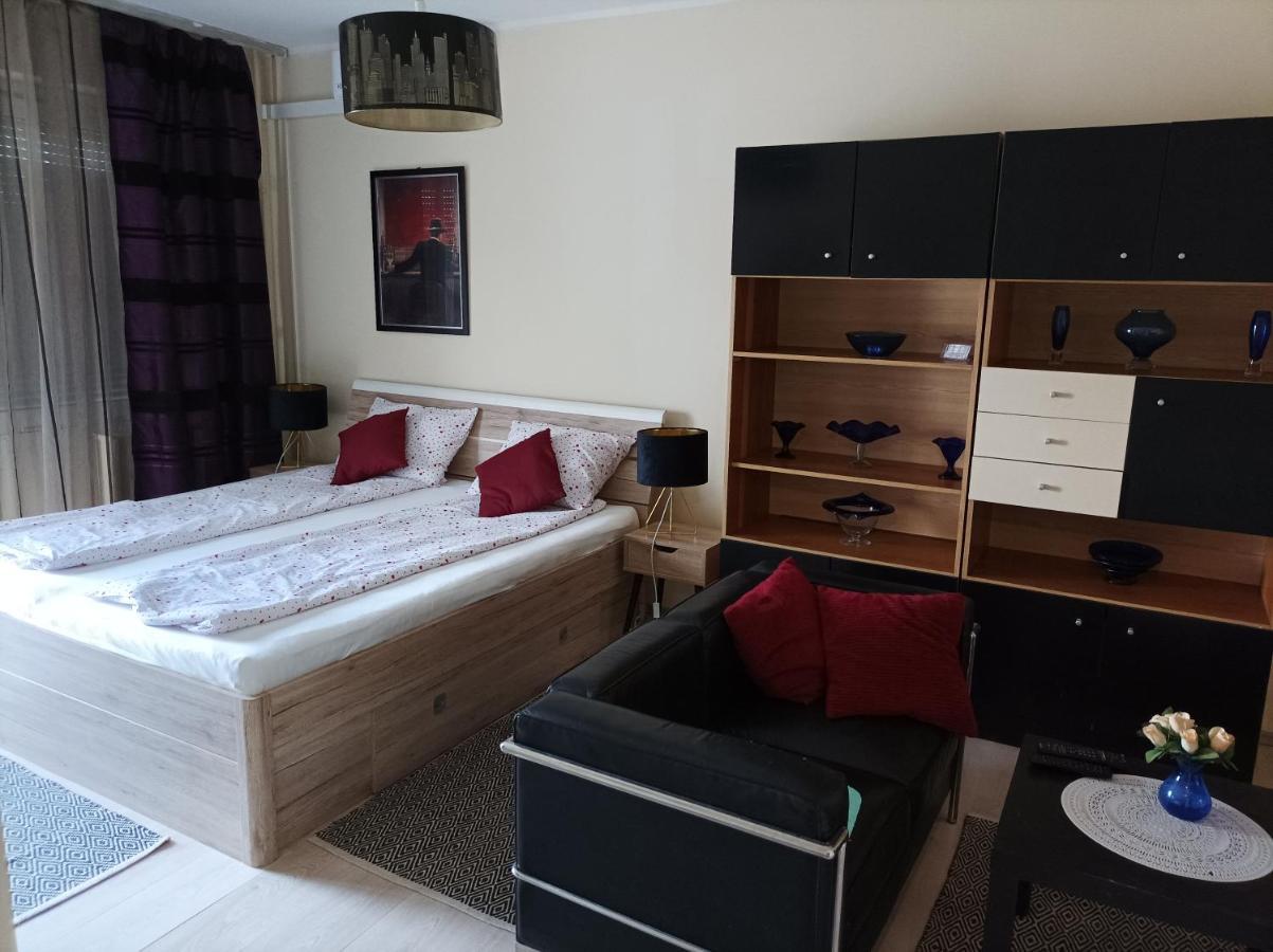 Panorama Apartment Near Szeged Plaza Экстерьер фото